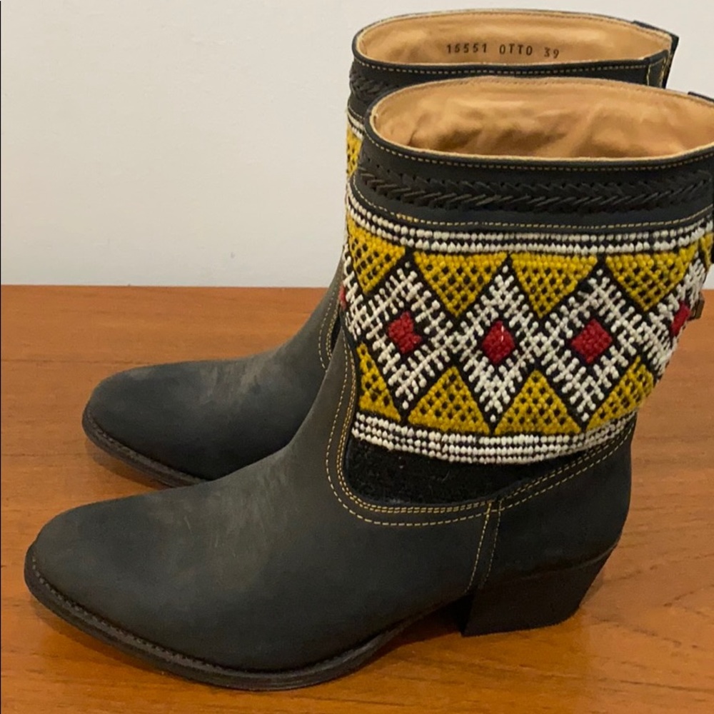 Cobra Society Boots Sz 39
